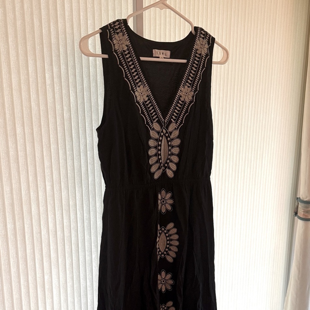 THML Maxi Black Embroidered Dress Size Medium Anthropologie Viscose EUC - Picture 2 of 6
